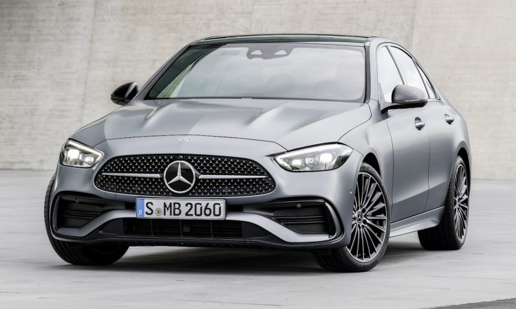 Mercedes-Benz Classe C 2022 [divulgação] carros